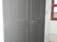 Flügeltür in grau