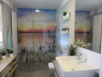 Glastür in Dusche